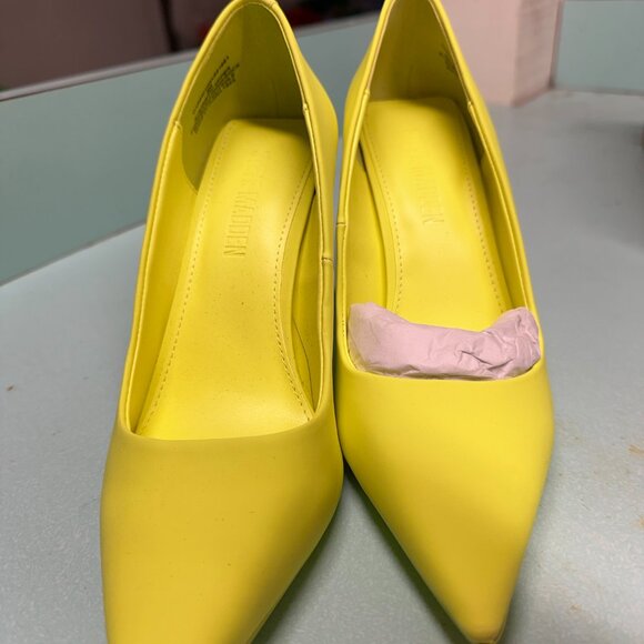STEVE MADDEN CASSIDY YELLOW NEON PUMPS SIZE 6-NEVER WORN - Picture 5 of 6